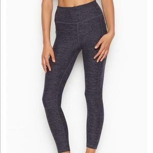 Victoria’s Secret Incredible Essential Leggings